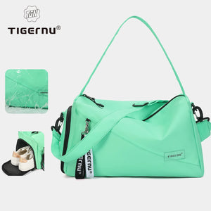 TIGERNU S8890 Large Capacity Waterproof Duffle and Sports Bag