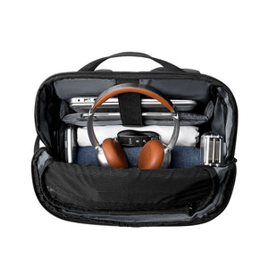 MARK RYDEN MR7024 Large Capacity Waterproof Travel Backpack