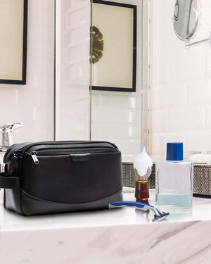 BAGSMART Lightweight Waterproof Toiletries Bag